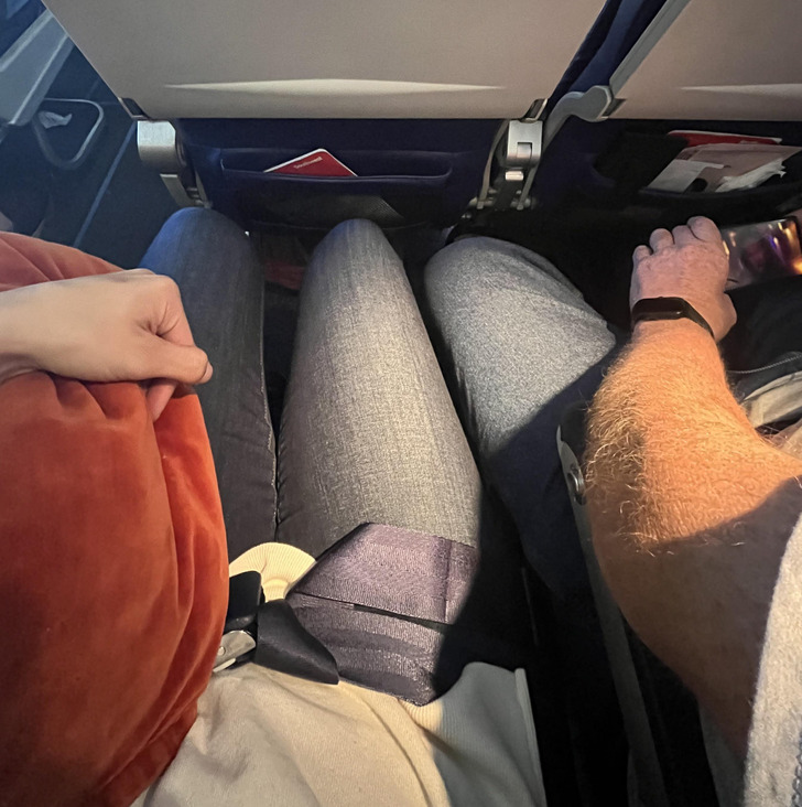 ’’This was how my entire 4-hour flight went today.’’