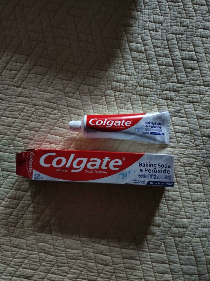 things getting smaller inflation - colgate total - Colgate Net Wt 4002TU Anticavity Colgate ww Fluoride Toothpaste Baking Soda & Peroxide Whitening Men Baking Soda & Peroxide Whitening Brisk Mint Ceas Deep and Whitens Teat