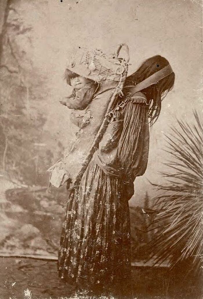 Apache Woman And Child, 1898