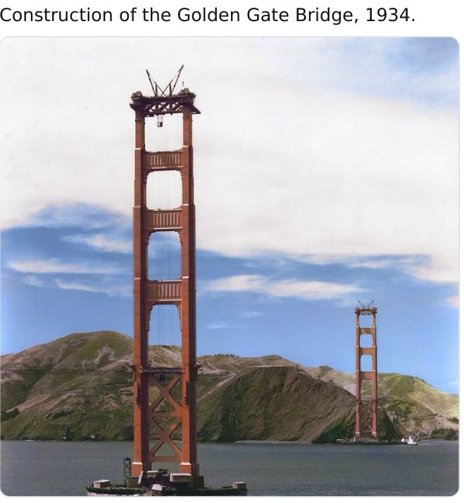 Historical pictures - building golden gate bridge - Construction of the Golden Gate Bridge, 1934. 4X4