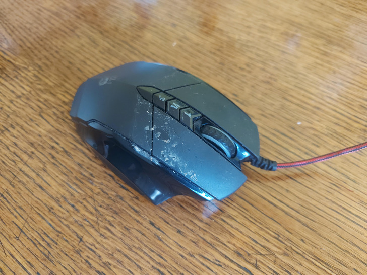 ’’My mom borrowed my gaming mouse because she lost hers. This is how she returned it.’’