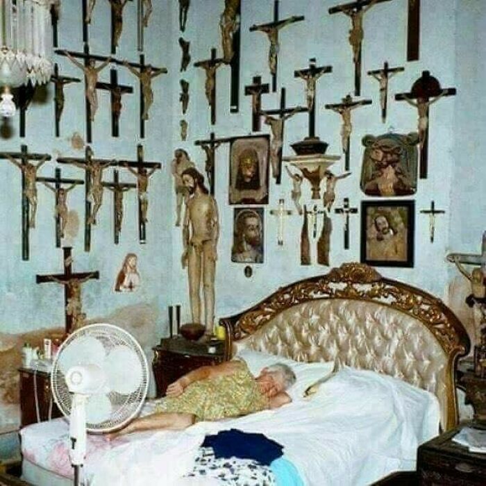 wtf pics from history - don t you like sleeping at grandma's house - Ro