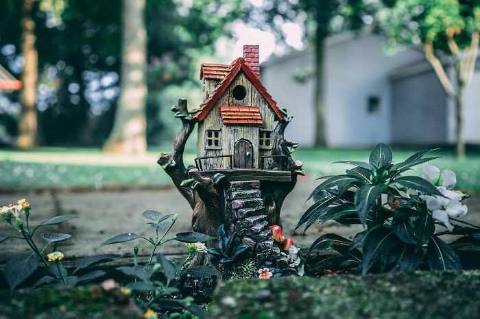 Major Life Traps - fairy garden houses - Tr Tash