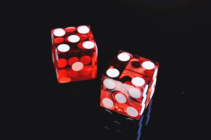 Major Life Traps - red dice