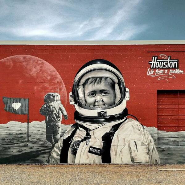 awesome pics and cool thigns - hasbulla astronauta - Na Mrdheo Houston We have a problem...