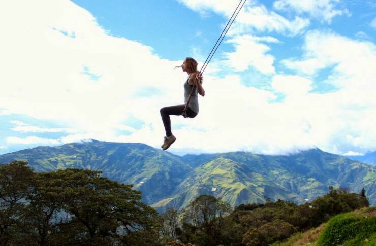 awesome pics and cool thigns - ecuador swing cliff