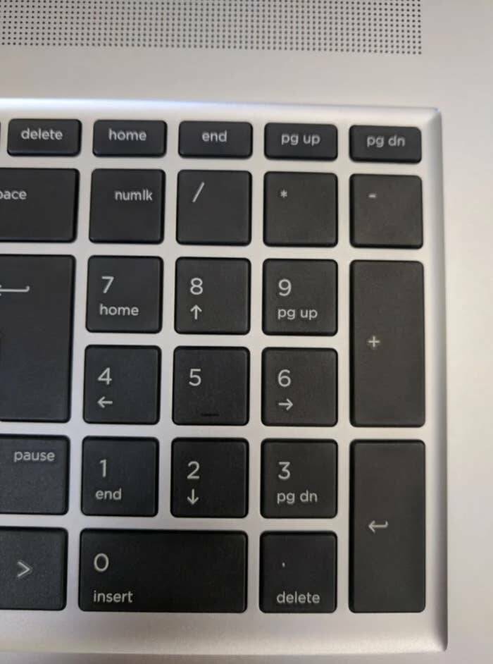 pics that make you look twice - azerty toetsenbord hp - delete pace home 7 home 4 numlk pause 1 end insert end 8 5 24 pg up 9 pg up 6 3 pg dn delete pg dn 1