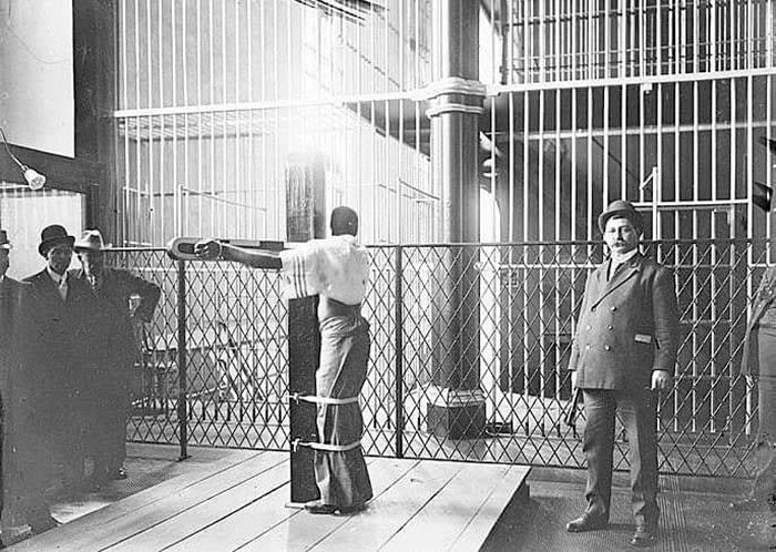 fascinating pics from history - The whipping post pictured above was put into use around 1885 at the Baltimore City Jail, where until 1938, many of those convicted of wife-beating were punished.