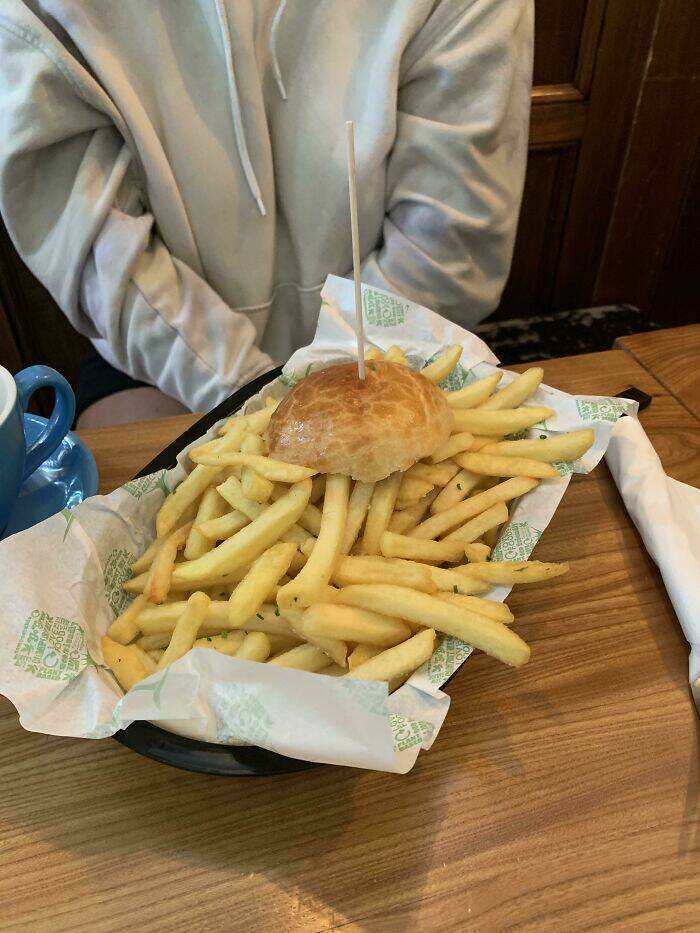 "My Friend Ordered A Chip Butty At A Pub And This Is What They Got"