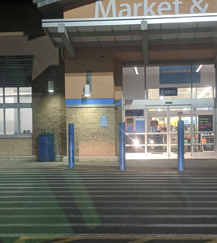 30 People Having A Worse Christmas Than You.