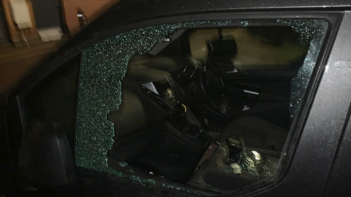 30 People Having A Worse Christmas Than You.