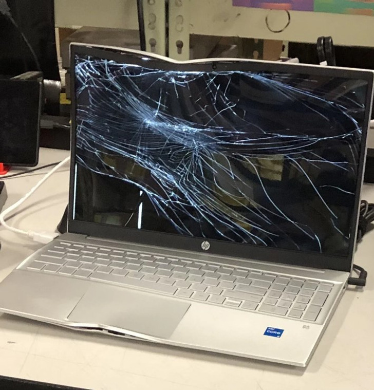 ’’Brand new laptop off the truck.’’