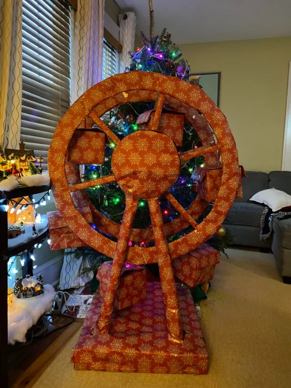 “I built a ferris wheel to hold my girlfriends Christmas gifts”