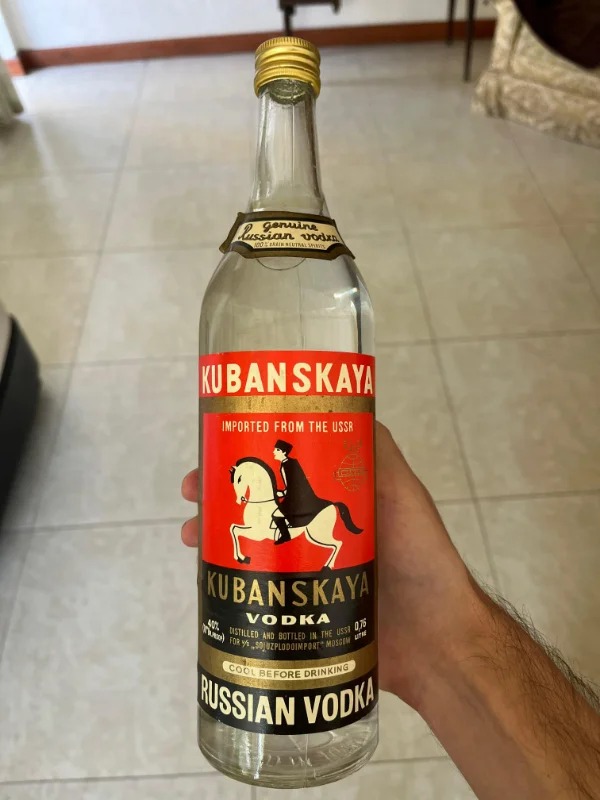 liqueur - genuine Russian voden 100 In Neutral Shis Kubanskaya Imported From The Ussr Kubanskaya Vodka 40% Distilled And Bottled In The Uss 0,75 For Uzplodoimport Mossen Cool Before Drinking Russian Vodka
