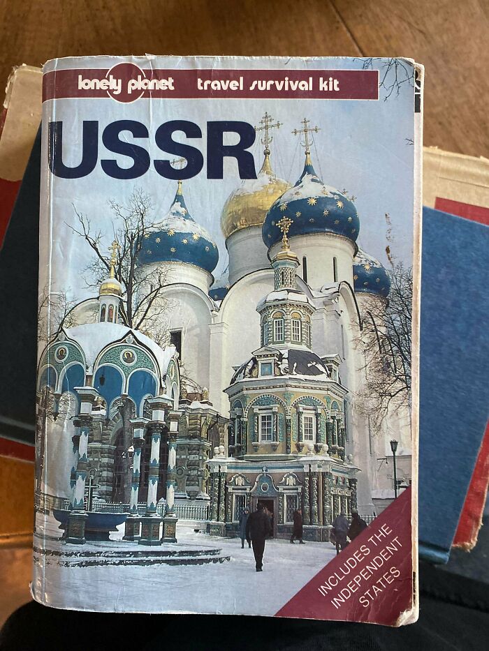 aged poorly  - trinity lavra of st. sergius - lonely planet travel survival kit Ussr seange Lates Dikmesked Sige Includes The Independent States