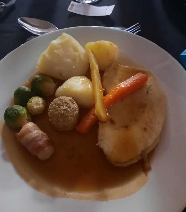 “Wife went to a Christmas party tonight at a former premier league stadium. This is the meal they paid £35 for.”