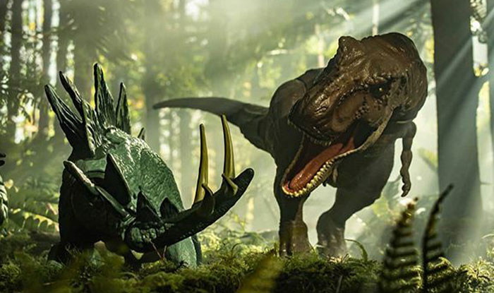 A stegosaurus fighting a t rex. They lived millions of years apart . Stegosaurus 144 lived million years ago T rex 65 million years ago.

Insane difference. Still almost most every dinosaur related media places them together.