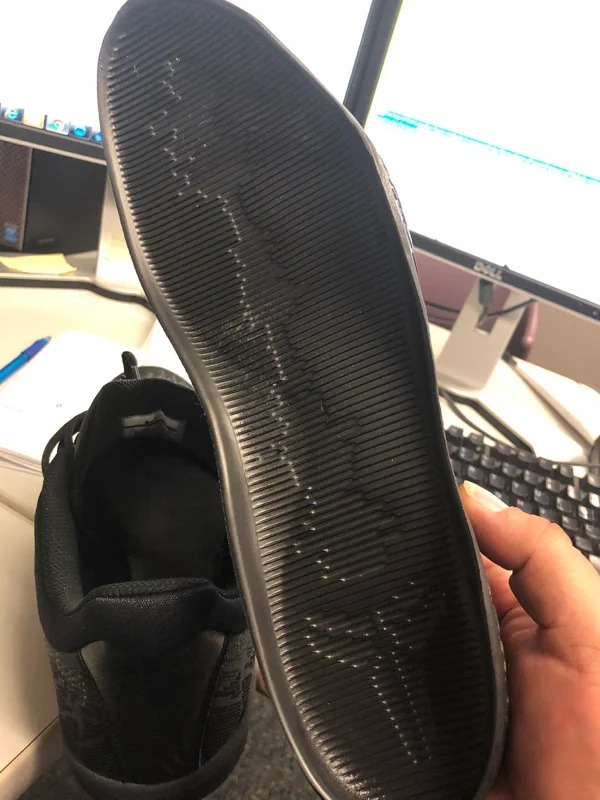 I have a pair of Mamba Rage’s and noticed there was something on the midsole. So I looked it up and it’s a sound wave in Kobe’s voice saying “I want to be the best.”