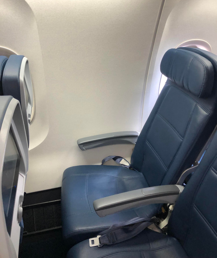 ’’I was in a middle seat and paid extra money to upgrade to a ’window’ seat.’’