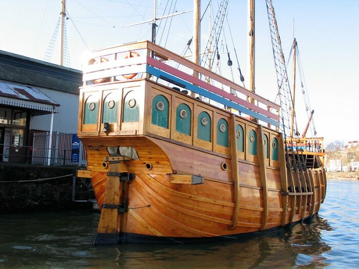 32 Bizarre Historical Facts.