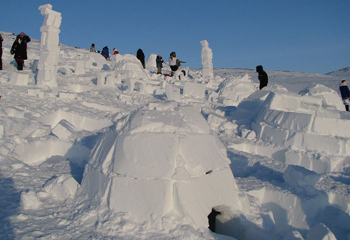 igloos can have an interior temperature of 19-61 degrees Fahrenheit amid exterior temperatures of -45 degrees. And if constricted properly they can withstand the weight if someone standing on top of them.