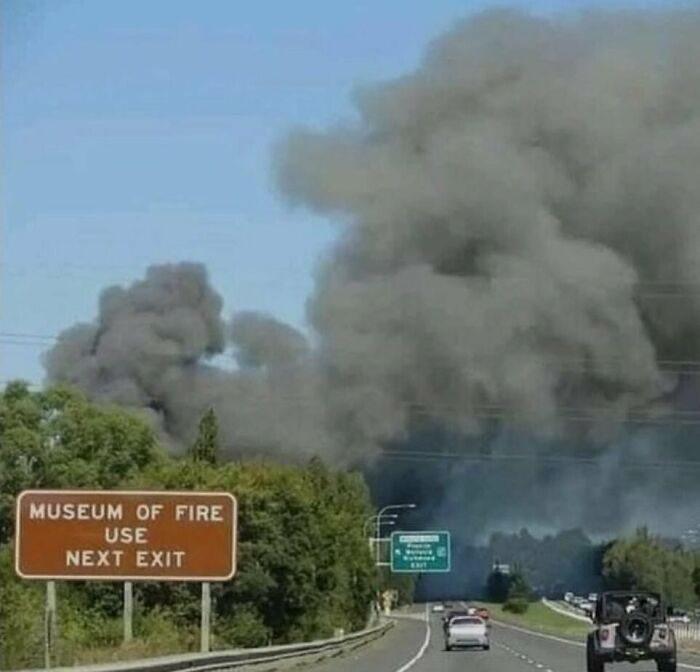 37 Random Pics That Make Little Sense.