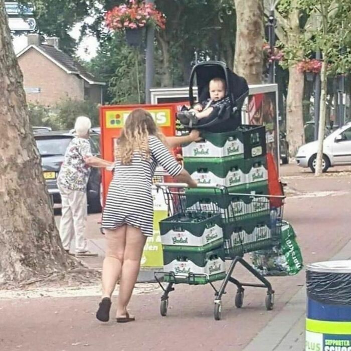 37 Random Pics That Make Little Sense.