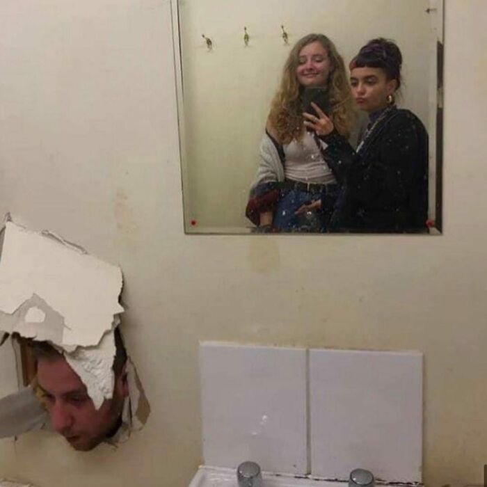 37 Random Pics That Make Little Sense.