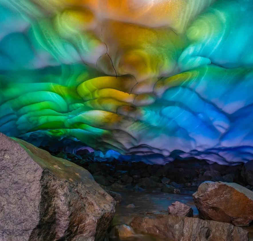 When the sun hits the right spot above the ice caves at Mt. Rainier, you get this colorful painting.