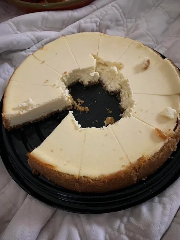 This is how my girlfriend eats cheesecake