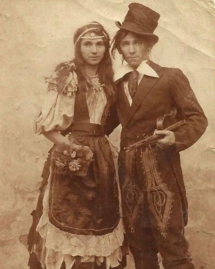 A Couple Of Victorian Travellers Looking Rather Dandy Taken Around 1890s