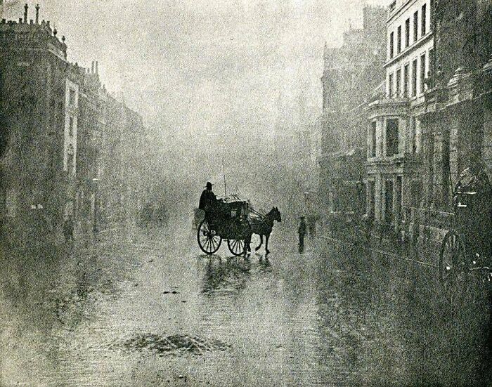 "A Fine Day In London" Photographed By Hector Colard C.1898