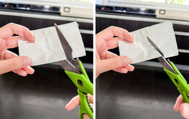 Besides being a faithful ally in the kitchen, aluminum foil can help you sharpen your scissors. Simply fold the sheet in two and make a few cuts. Bear in mind that this is not a miraculous technique, so you will have to discard those scissors that are beyond repair.