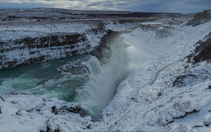 Who likes mosquitoes? Probably no one. Lucky for you, Iceland is free of them. Although they are widespread in other nations, they aren’t in Iceland. Because of the chilly climate, mosquitoes can't enter Iceland and cannot deposit their eggs on the ground, preventing them from colonizing the island.