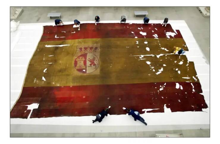 This is the size of a flag flown on a Spanish ship at the Battle of Trafalgar in 1905: