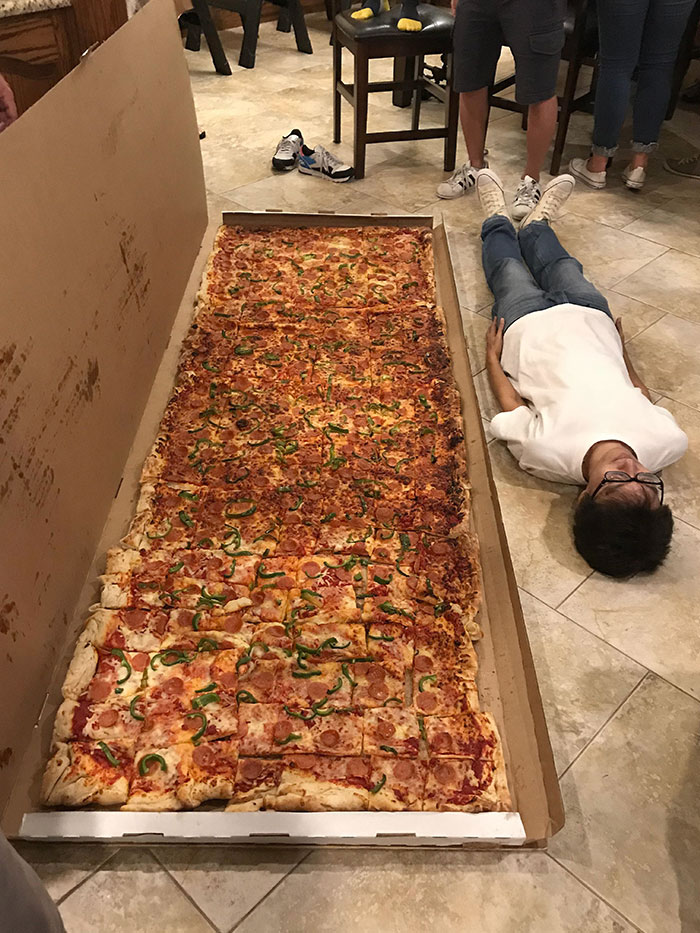 Moontower Pizza Bar In Burleson, TX Is Proud To Offer The Largest Pizza In The World That's Available For Commercial Orders