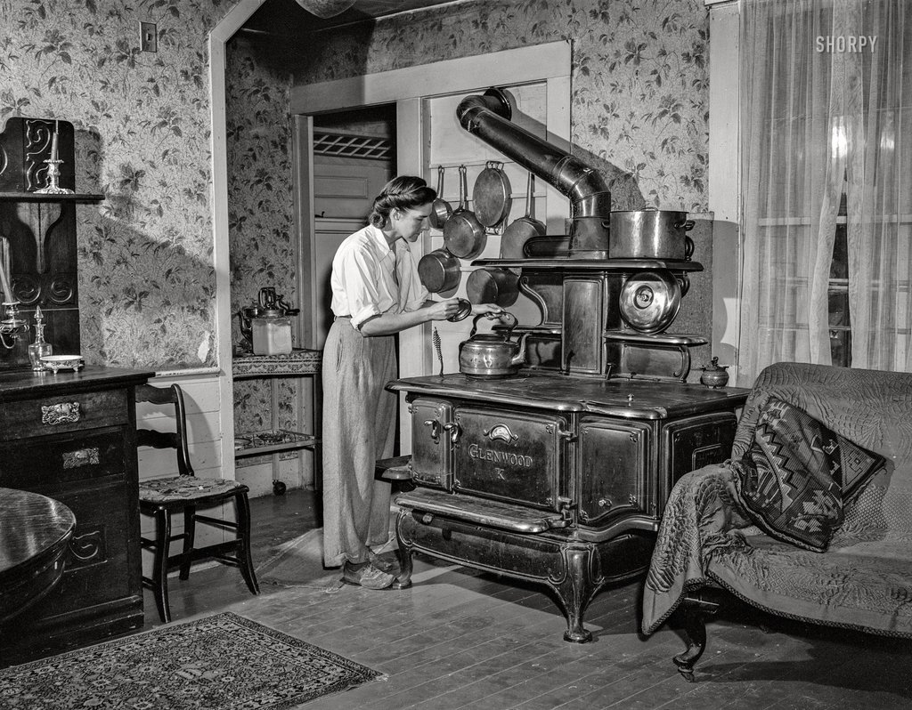 Mrs. Boris Komorosky at home in Hartford, CT, 1942, photo by John Collier