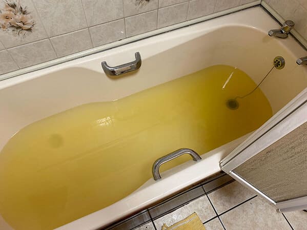 “The Water In Our Airbnb Has Been Yellow And Tastes Metallic For A Week Now. The Owner Says They Can’t Do Anything About It”