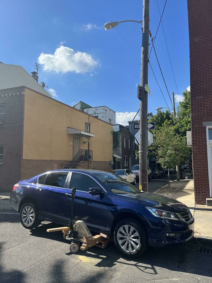 Not Sure If This Fits Here But My Neighbor Towed My Other Neighbor With A Pallet Jack