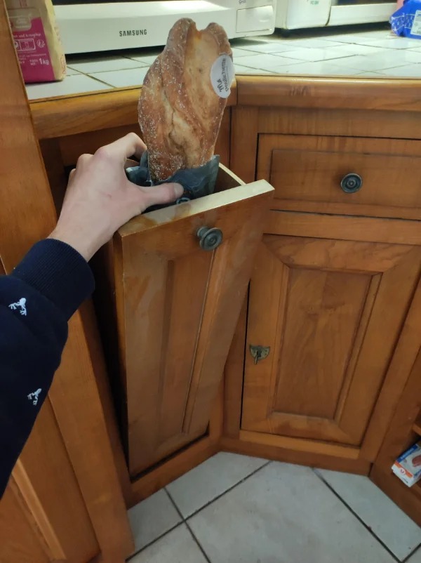 “my parents’ kitchen has a compartment for baguettes.”