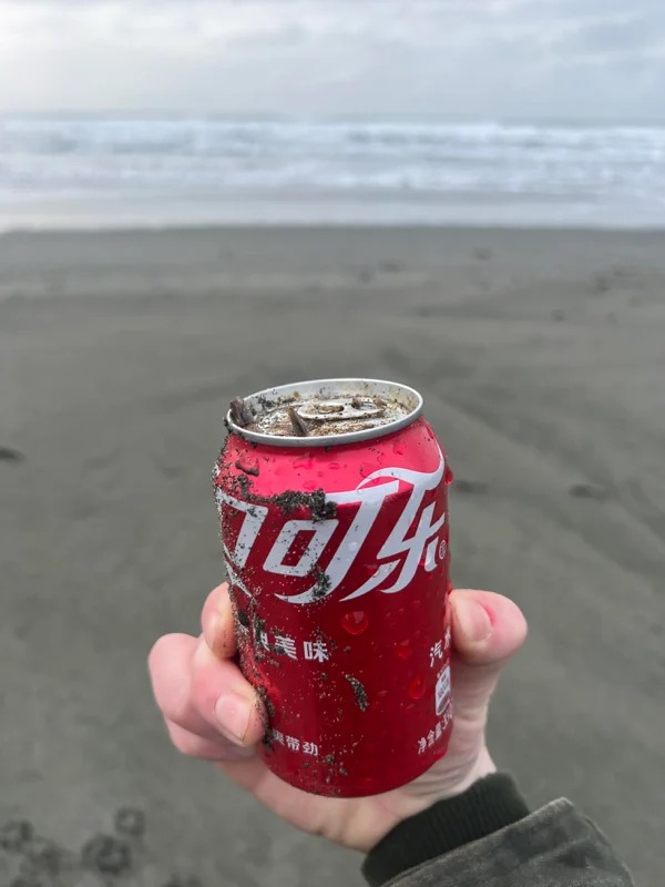 Unopened can of coke from Japan I found at the beach in Alaska!