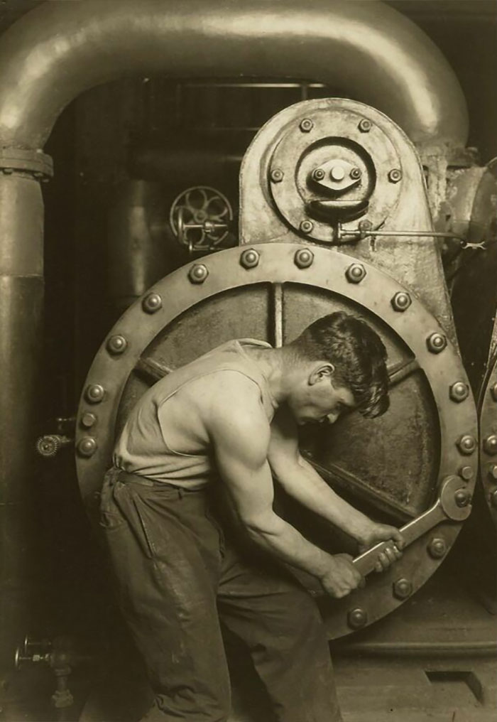 pics from history - lewis hine power house mechanic