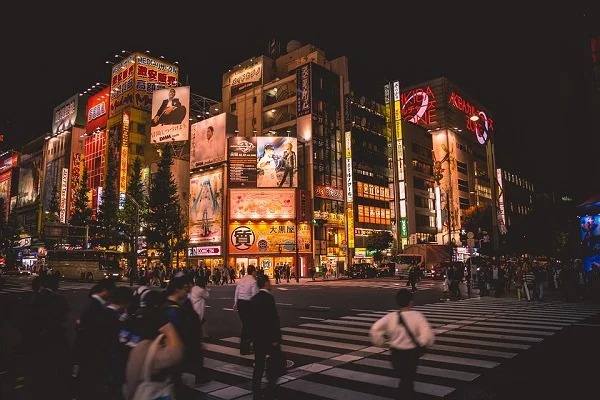 The Yakuza, Japan’s largest organized crime syndicate, provided food, water, blankets, diapers, etc. during both the 1995 and 2011 Japanese Earthquakes and at a much faster response time than even the Japanese Government.