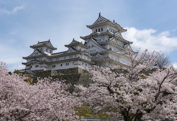 On August 14, 1945, more than 1,000 Japanese officers raided the Imperial palace to destroy the recording of the Emperor’s speech of surrender. Confused by the layout of the palace, the rebels never found the recording. It was later smuggled outside in basket of women’s underwear for broadcast.