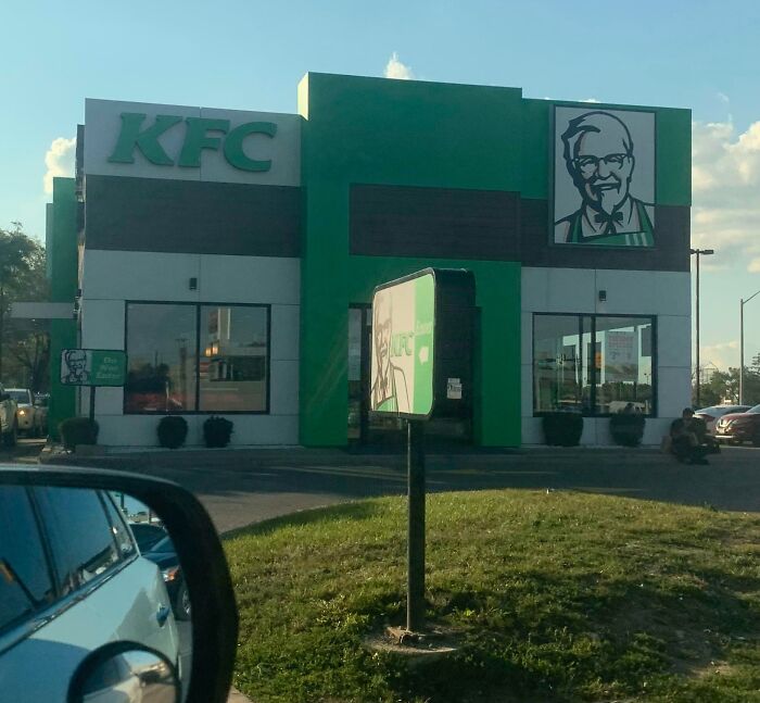 A KFC That’s Been Painted Green