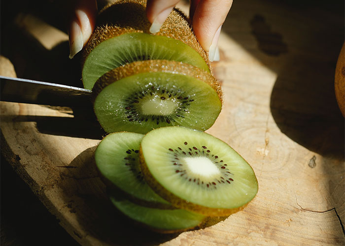 Kiwis and pineapples eat your mouth...