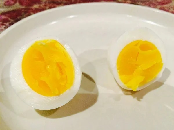 Life hacks - egg yolk