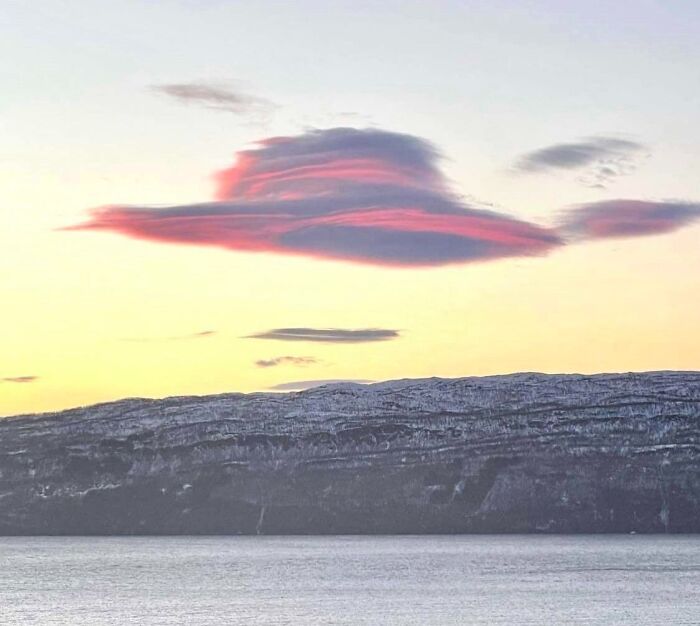 A Cloud That Looks Like A Hat
