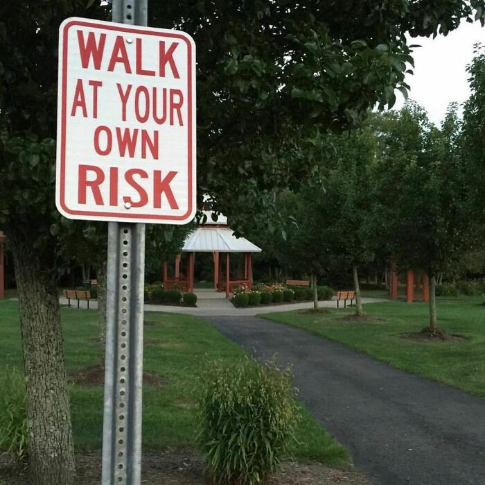 47 Signs That Are Really Creepy.