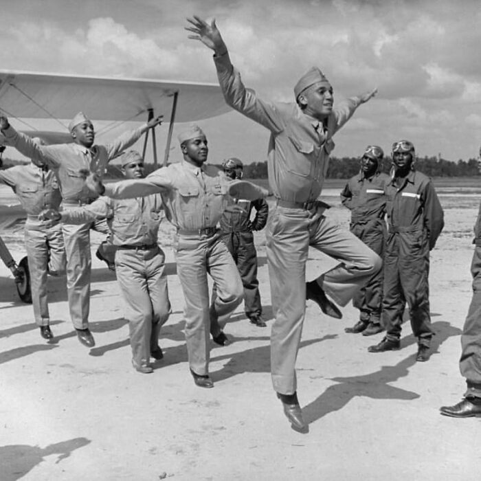 This Photograph, Taken In 1942 By Life Magazine Photographer Gabriel Benzur, Shows Cadets In Training For The U.S. Army Air Corps, Who Would Later Become The Famous Tuskegee Airmen. The Tuskegee Airmen Were The First Black Military Aviators And Helped Encourage The Eventual Integration Of The U.S. Armed Forces